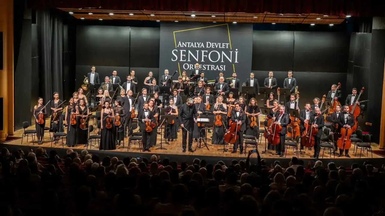 Antalya’da Klasik Müziğin İki Yüzü Aynı Gecede Buluştu 2